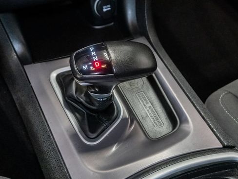 Used 2023 Dodge Charger SXT RWD image 21