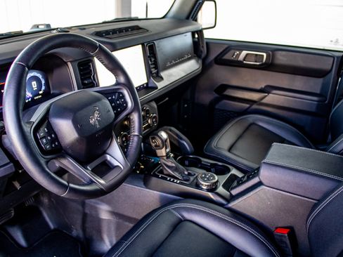 Used 2025 Ford Bronco Badlands AWD/4WD image 30