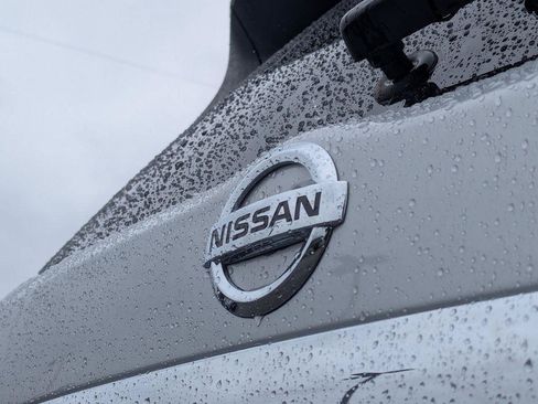 Used 2020 Nissan Pathfinder S AWD/4WD image 31