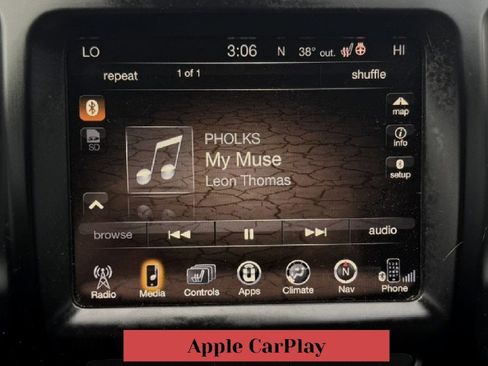 Used 2017 Jeep Cherokee Trailhawk image 39