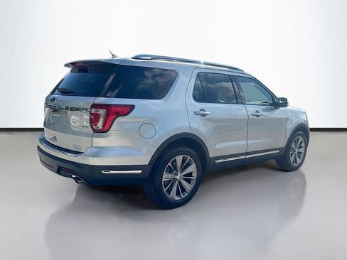 Used 2018 Ford Explorer Limited image 8