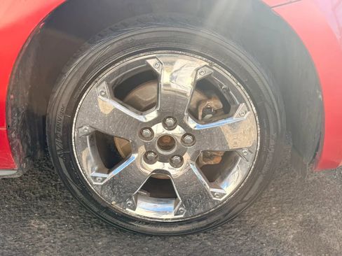 Used 2009 Pontiac Vibe AWD w/ Sun And Sound Package image 25