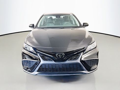 Used 2024 Toyota Camry SE FWD image 2