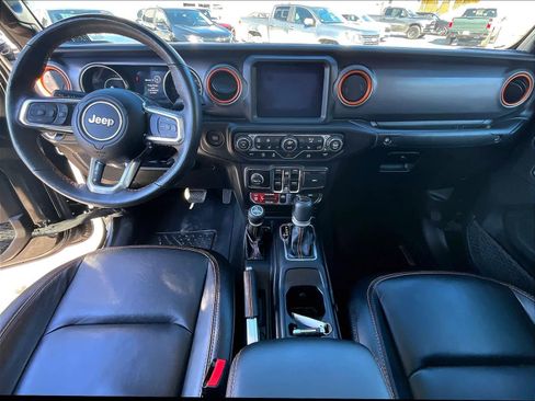 Used 2022 Jeep Gladiator Mojave w/ Cold Weather Group image 21