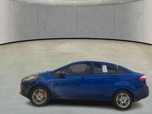 Used 2018 Ford Fiesta SE image 8