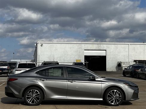 New 2026 Toyota Camry XLE image 3