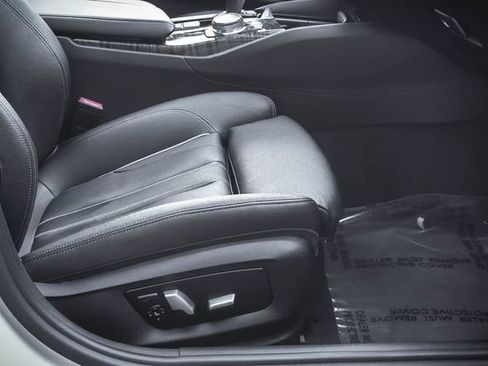 Used 2018 BMW 540i RWD image 24