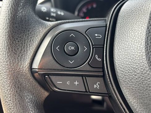 Used 2025 Toyota RAV4 XLE AWD/4WD image 21