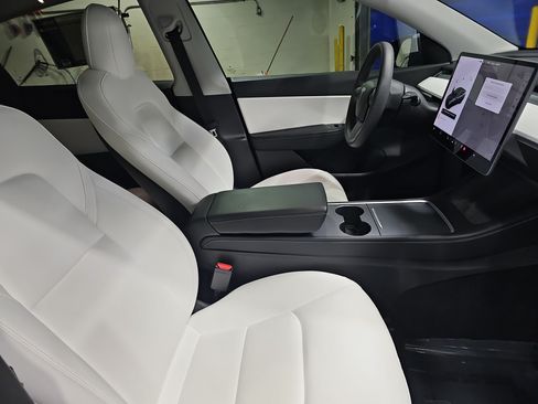 Used 2021 Tesla Model Y Performance AWD/4WD image 10