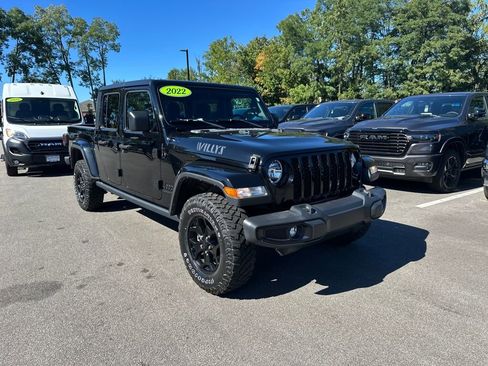 Used 2022 Jeep Gladiator Willys image 4