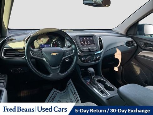 Used 2022 Chevrolet Equinox LT w/ Driver Convenience Package image 22