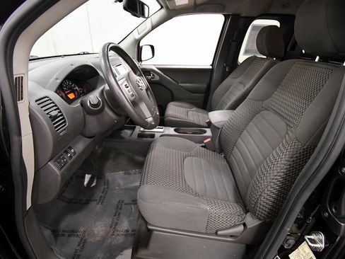 Used 2017 Nissan Frontier SV w/ SV Value Truck Package image 14