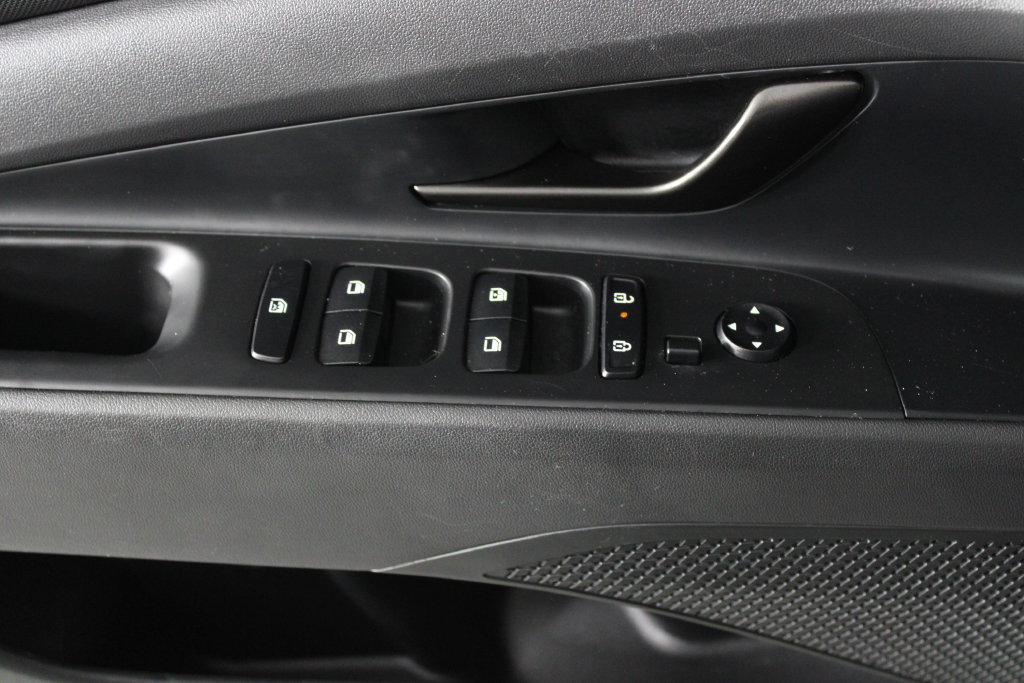 Certified 2026 Hyundai Elantra Sport FWD image 23