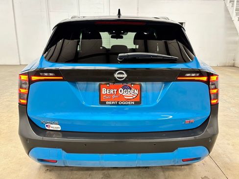 Used 2025 Nissan Kicks SR FWD image 7
