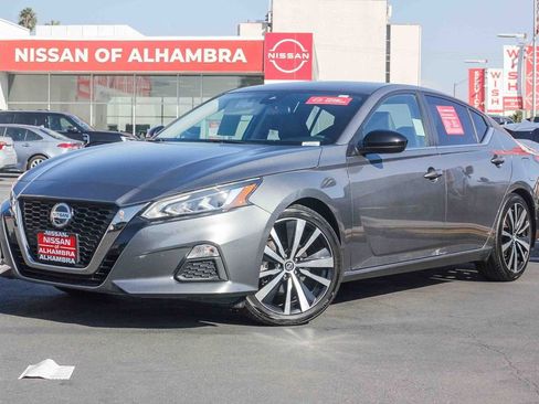 Certified 2020 Nissan Altima 2.5 SR image 2