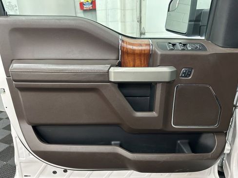 Used 2018 Ford F150 King Ranch image 17