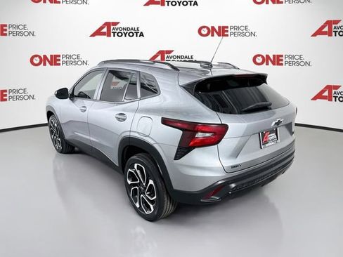 Used 2025 Chevrolet Trax RS w/ Driver Confidence Package FWD image 5