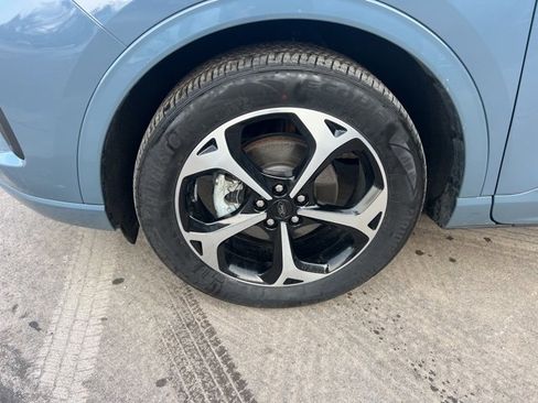 Used 2024 Ford Escape ST-Line Select w/ Tech Pack #2 image 9