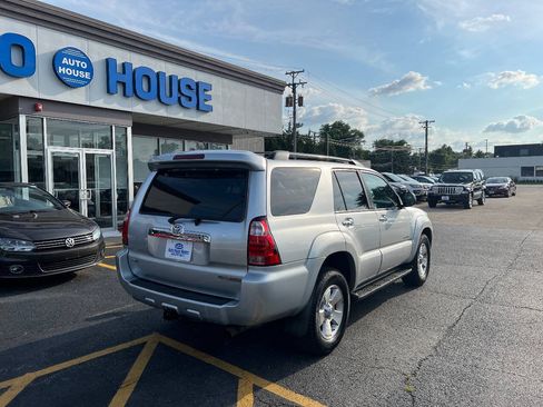 Used 2008 Toyota 4Runner SR5 AWD/4WD image 10