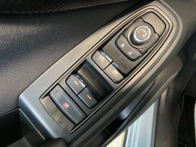 Used 2021 Subaru Crosstrek 2.0i Premium w/ Moonroof Package AWD/4WD image 10