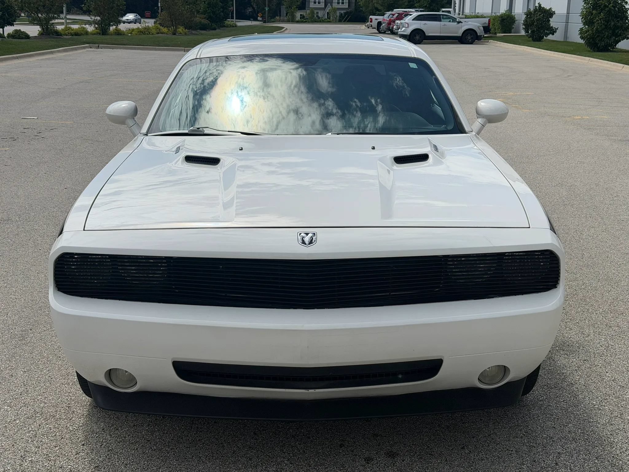 Used 2009 Dodge Challenger R/T RWD image 2