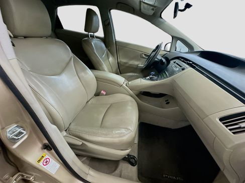 Used 2011 Toyota Prius Two image 30