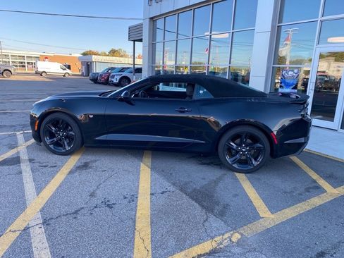 Used 2019 Chevrolet Camaro LT image 2
