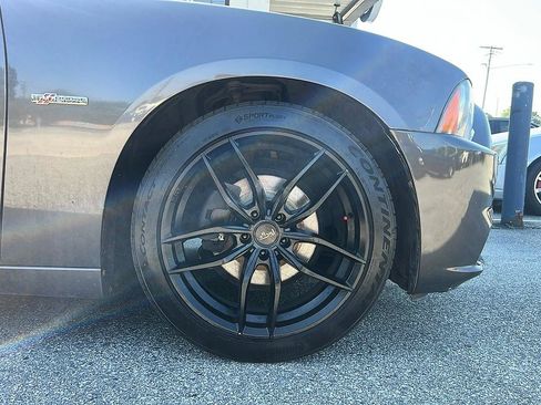 Used 2014 Dodge Charger SXT RWD image 24