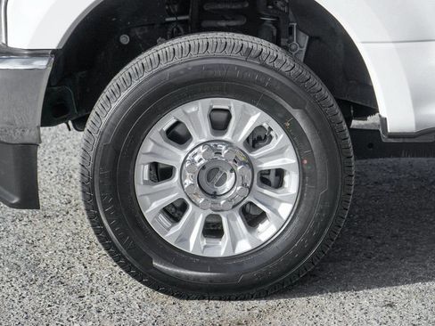 Used 2020 Ford F350 XLT w/ XLT Value Package image 41