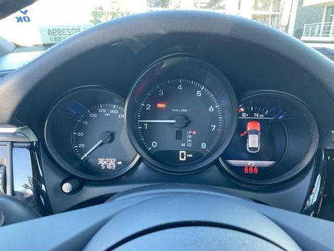 Used 2022 Porsche Macan image 18