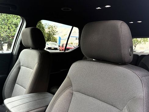 Used 2023 Chevrolet Traverse LT AWD/4WD image 19