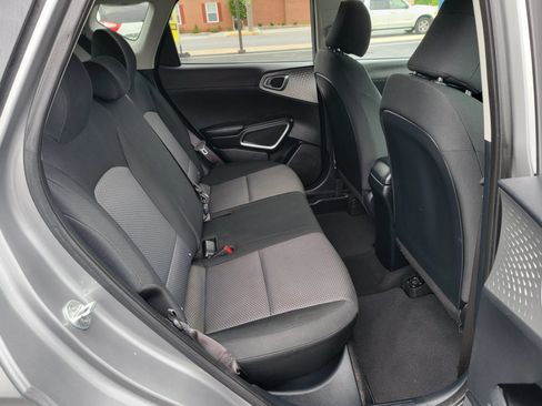 Used 2022 Kia Soul LX w/ Technology Package FWD image 14