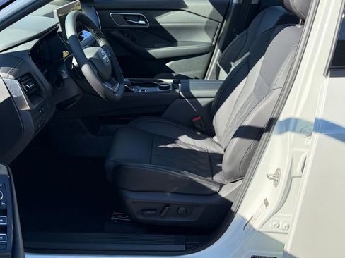New 2026 Nissan Rogue Platinum w/ Tech Package AWD/4WD image 21