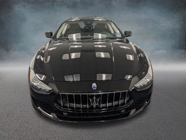Used 2018 Maserati Ghibli S Q4 AWD/4WD image 2