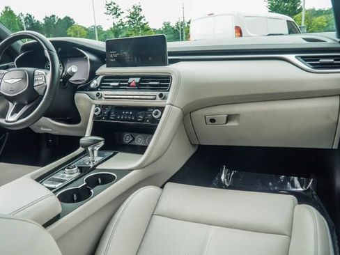Used 2025 Genesis G70 2.5T AWD/4WD image 19