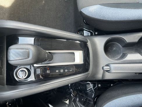 Used 2025 Nissan Versa SV image 38