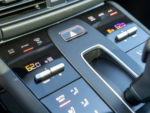 Used 2026 Porsche Macan image 21