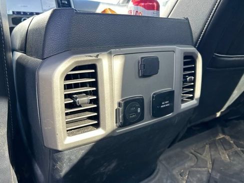 Used 2022 Ford F250 Lariat w/ Lariat Value Package AWD/4WD image 12