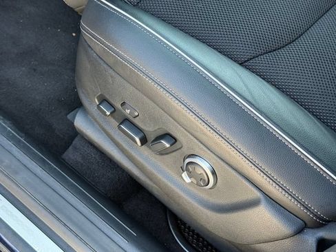 Used 2025 Genesis GV70 3.5T Sport AWD/4WD image 13