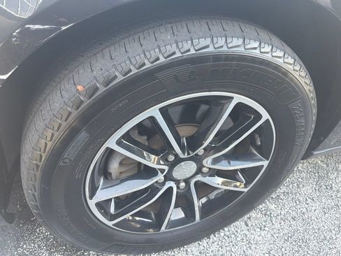 Used 2019 Dodge Grand Caravan GT FWD image 16