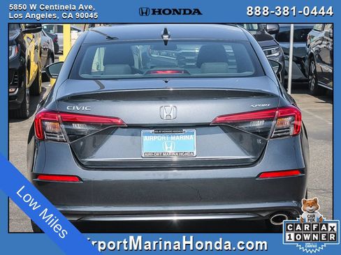 Used 2023 Honda Civic Sport image 9