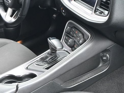 Used 2019 Dodge Challenger R/T image 27