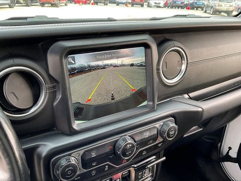 Used 2022 Jeep Gladiator Overland w/ Popular Equipment Package image 18