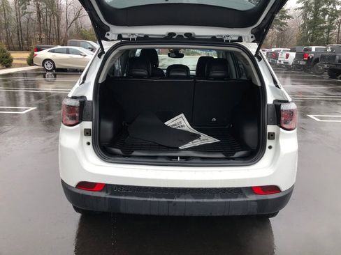 Used 2022 Jeep Compass Latitude image 15