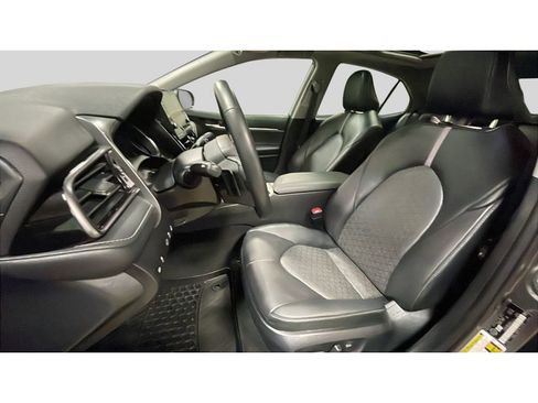 Used 2023 Toyota Camry XSE image 11