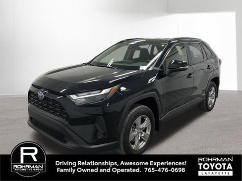 Used 2023 Toyota RAV4 LE image 2
