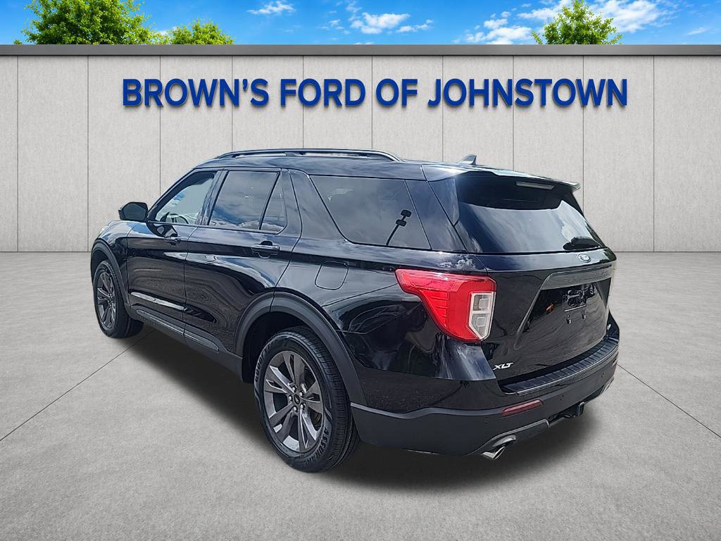 Used 2023 Ford Explorer XLT w/ Equipment Group 202A AWD/4WD image 6