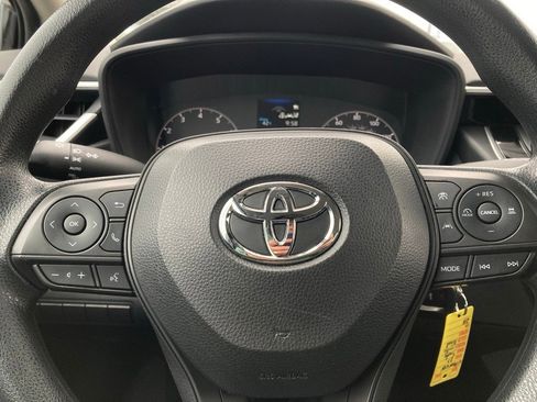 Used 2023 Toyota Corolla LE image 17