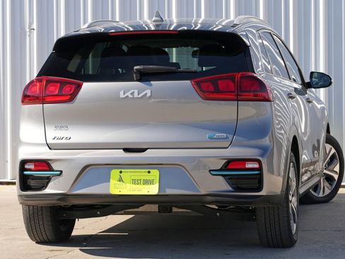 Used 2022 Kia Niro EX w/ Cold Weather Package image 4