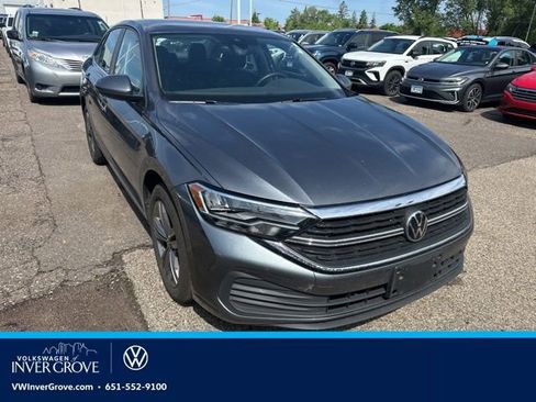Used 2023 Volkswagen Jetta SE FWD image 1